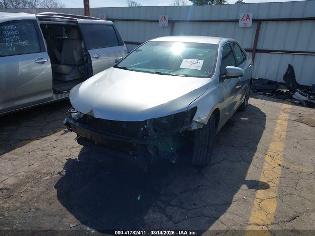 4T1BF1FK8HU382879 Toyota CAMRY SE