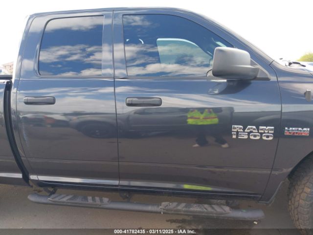 1C6RR6FT0JS211116 RAM 1500 Express  4x2 6'4 Box