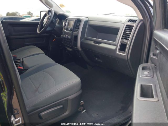 1C6RR6FT0JS211116 RAM 1500 Express  4x2 6'4 Box