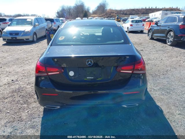 WDD3G4FB8KW006661 Mercedes-Benz A 220 4matic