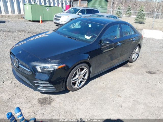 WDD3G4FB8KW006661 Mercedes-Benz A 220 4matic