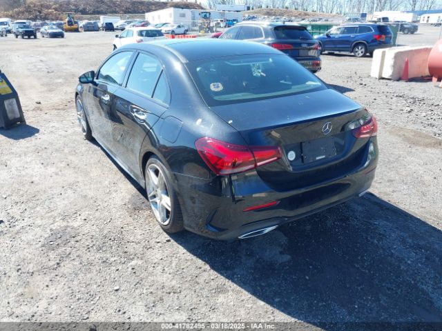 WDD3G4FB8KW006661 Mercedes-Benz A 220 4matic