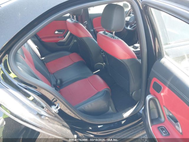 WDD3G4FB8KW006661 Mercedes-Benz A 220 4matic