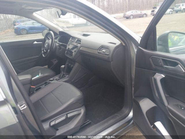 3VV2B7AXXKM082991 Volkswagen Tiguan 2.0t Se/2.0t Sel/2.0t Sel R-line/2.0t Sel R-line Black