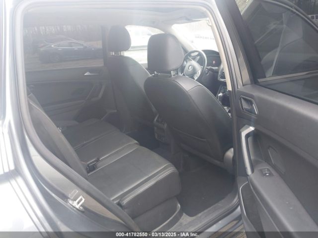 3VV2B7AXXKM082991 Volkswagen Tiguan 2.0t Se/2.0t Sel/2.0t Sel R-line/2.0t Sel R-line Black