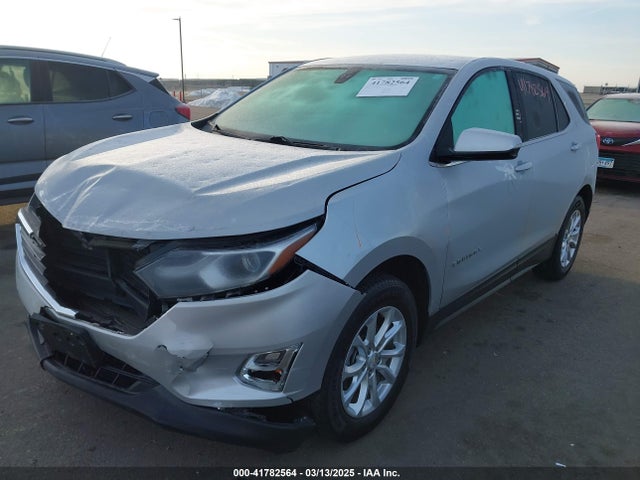 Chevrolet EQUINOX LT 2019 2GNAXUEV3K6262575 Image 2