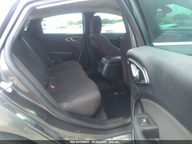 1C3CCCAB3FN669224 Chrysler 200 Limited