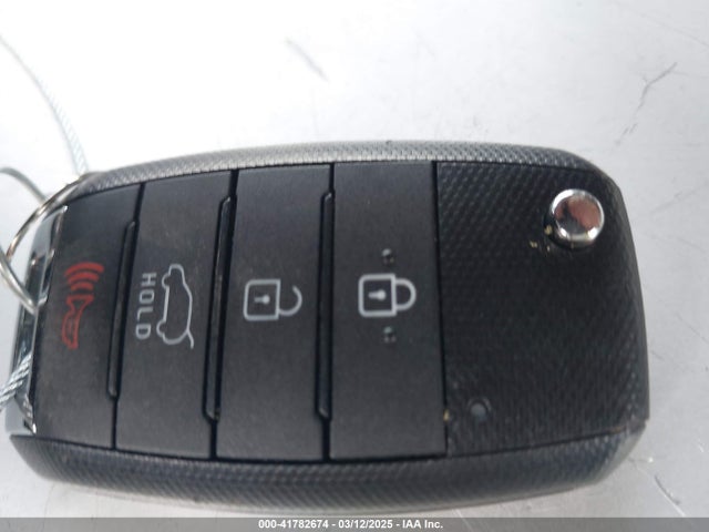 5XYPG4A37GG120294 KIA Sorento 2.4l Lx