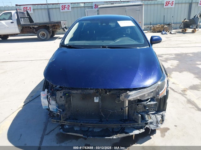 JTDEPRAE7LJ106671 Toyota COROLLA LE