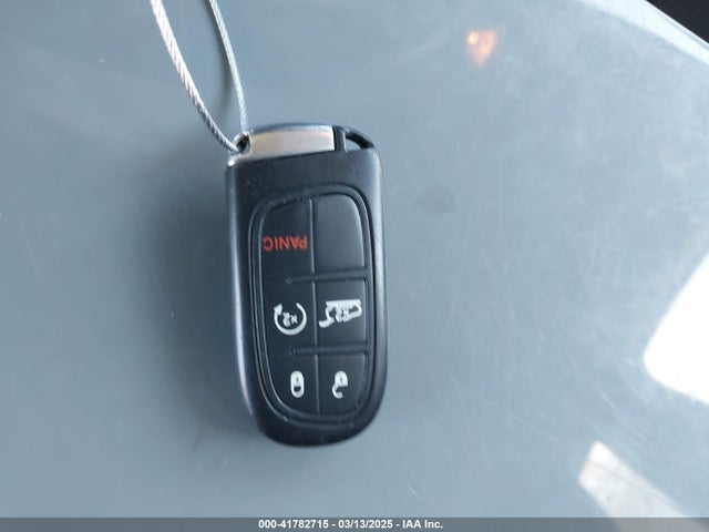 1C4PJLCS9FW657377 Jeep Cherokee Latitude