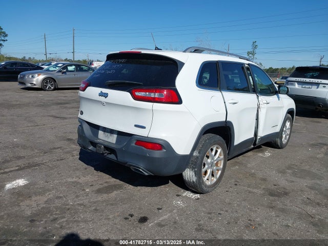1C4PJLCS9FW657377 Jeep Cherokee Latitude