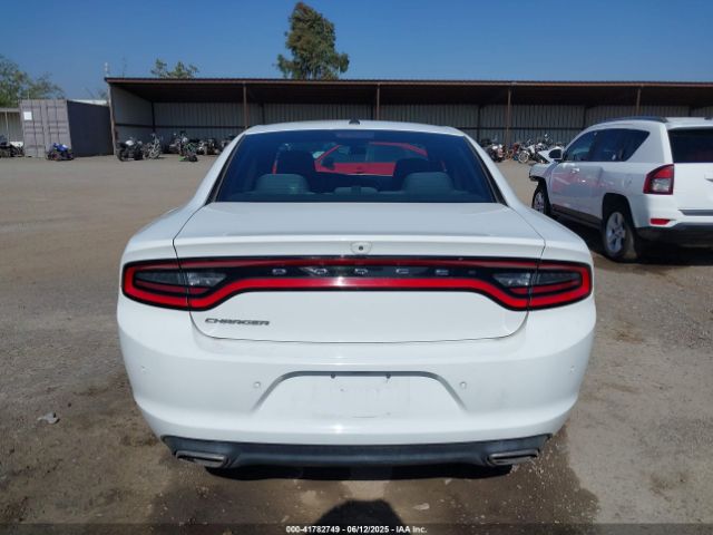 2C3CDXBG8KH724557 Dodge Charger Sxt Rwd