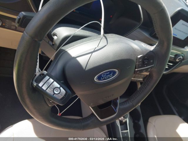 1FMCU9DZXLUA44174 Ford Escape Titanium Hybrid