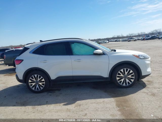 1FMCU9DZXLUA44174 Ford Escape Titanium Hybrid