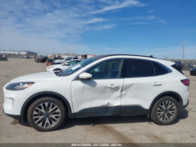 1FMCU9DZXLUA44174 Ford Escape Titanium Hybrid