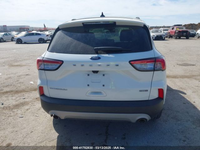1FMCU9DZXLUA44174 Ford Escape Titanium Hybrid