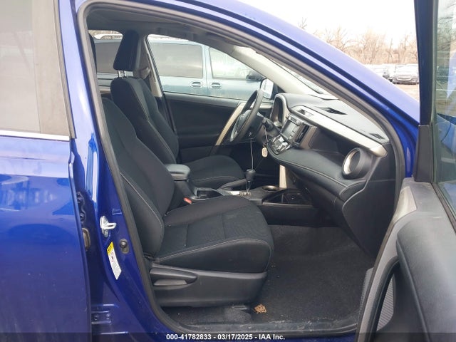2T3RFREV8FW402223 Toyota Rav4 Xle