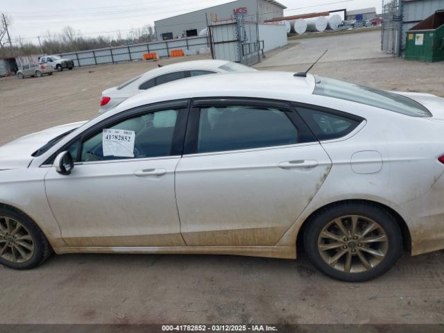 3FA6P0HD1HR270045 Ford FUSION SE