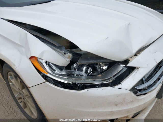 3FA6P0HD1HR270045 Ford FUSION SE