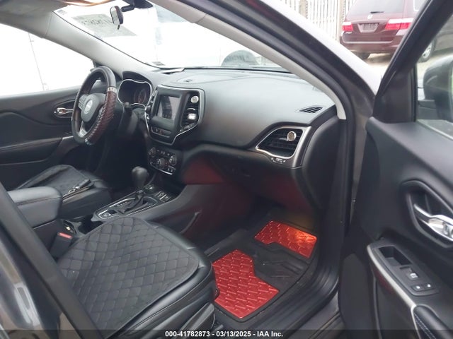 1C4PJMLB4KD323124 Jeep Cherokee Latitude Plus 4x4
