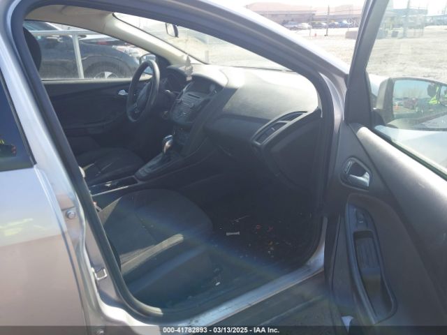 1FADP3K23GL242938 Ford FOCUS SE
