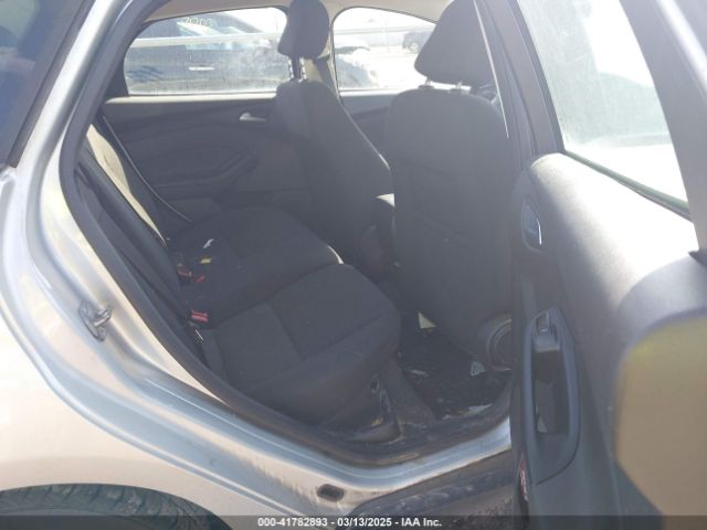 1FADP3K23GL242938 Ford FOCUS SE