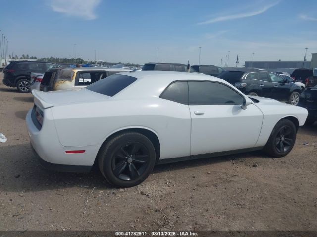 2C3CDZAG3MH631025 Dodge Challenger Sxt