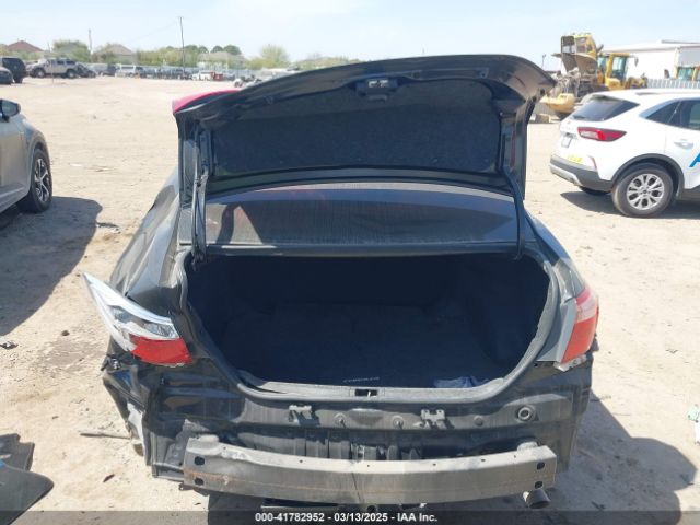 2T1BURHE5KC237383 Toyota COROLLA LE