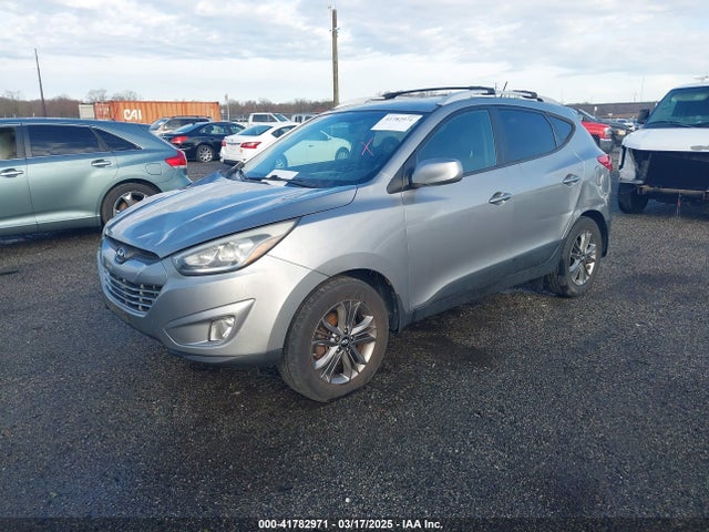 KM8JU3AGXEU917125 Hyundai TUCSON SE