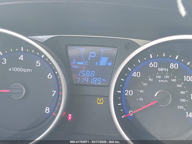 KM8JU3AGXEU917125 Hyundai TUCSON SE