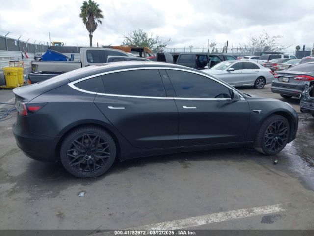 5YJ3E1EA7JF012249 Tesla Model 3 Long Range/mid Range
