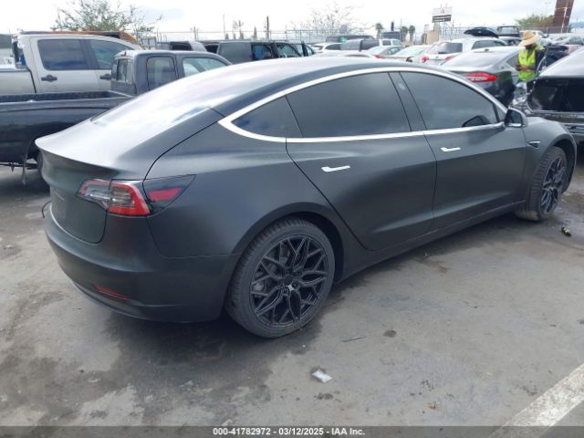 5YJ3E1EA7JF012249 Tesla Model 3 Long Range/mid Range