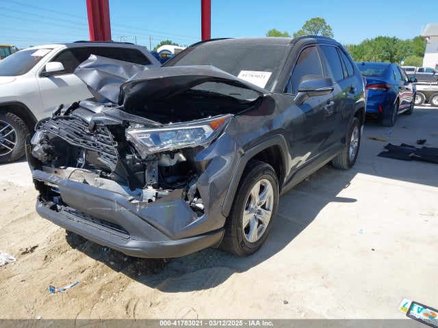 2T3W1RFVXMW108061 Toyota Rav4 Xle