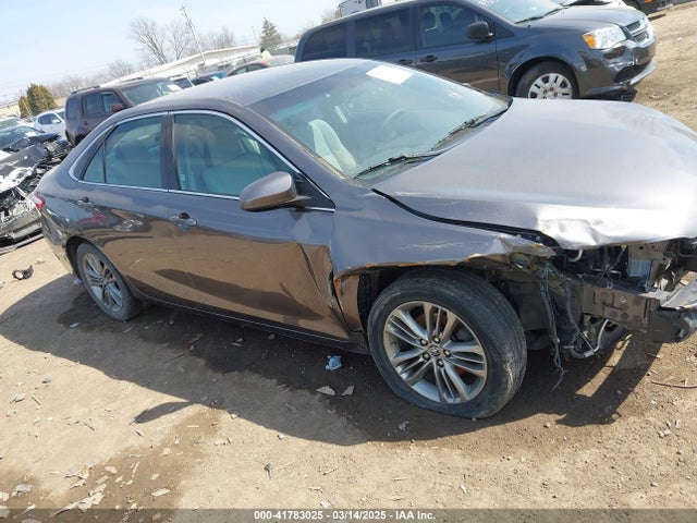 4T1BF1FK1FU014721 Toyota CAMRY SE