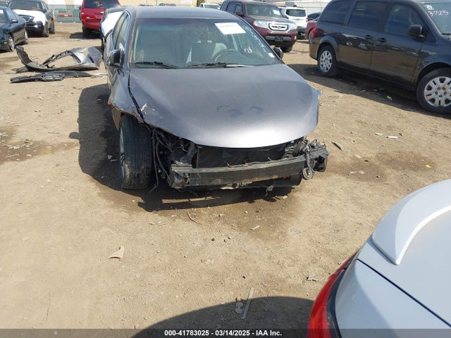 4T1BF1FK1FU014721 Toyota CAMRY SE