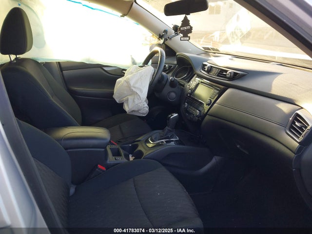 5N1AT2MV7JC788266 Nissan ROGUE SV
