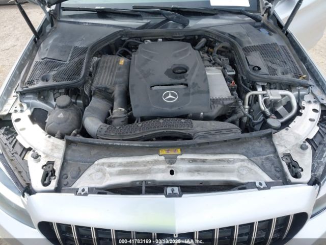 55SWF4JB9HU218319 Mercedes-Benz C 300 Luxury/sport