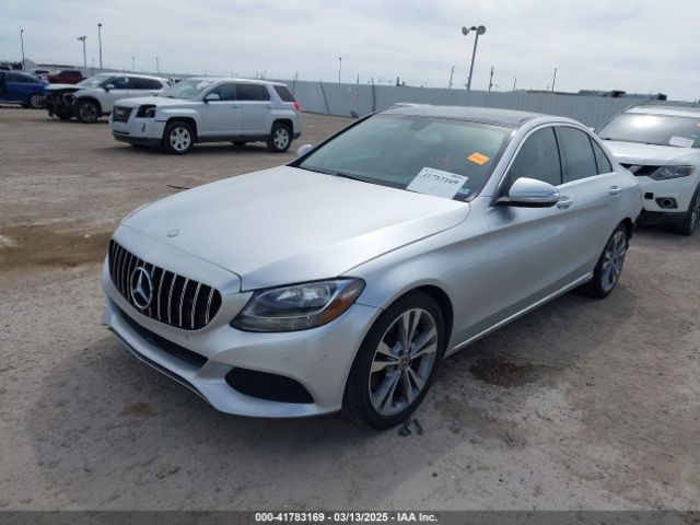 55SWF4JB9HU218319 Mercedes-Benz C 300 Luxury/sport