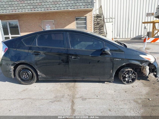 Toyota Prius Two 2015 JTDKN3DU9F0435455 Image 14