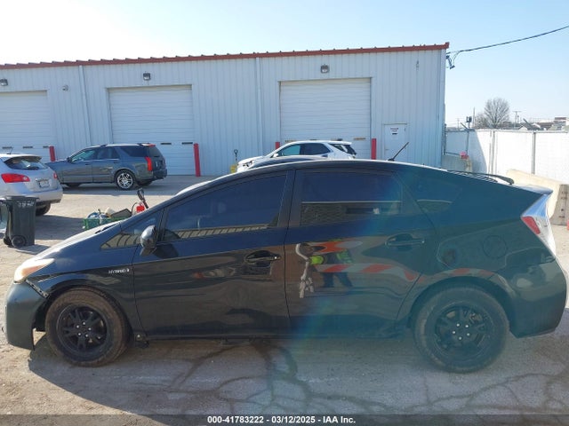 Toyota Prius Two 2015 JTDKN3DU9F0435455 Image 15
