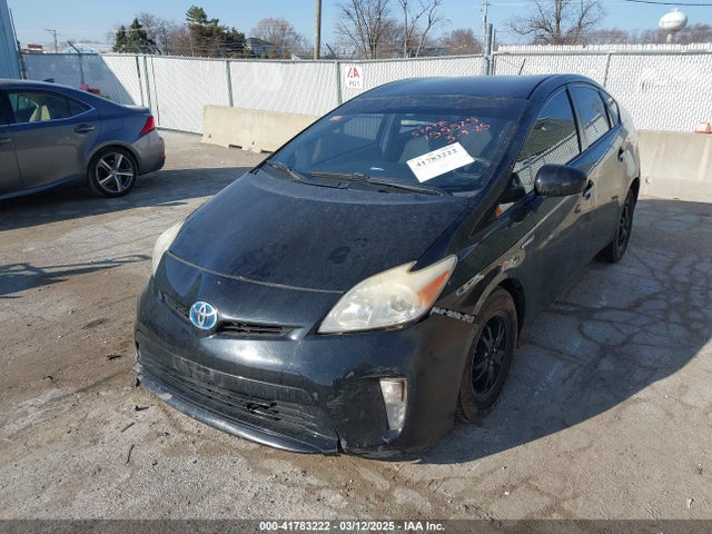 Toyota Prius Two 2015 JTDKN3DU9F0435455 Image 2