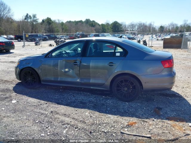 3VWD17AJ1EM307287 Volkswagen Jetta 1.8t Se