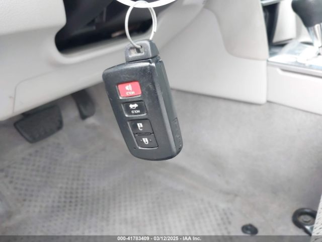 4T1BD1FK9EU115039 Toyota Camry Hybrid Le