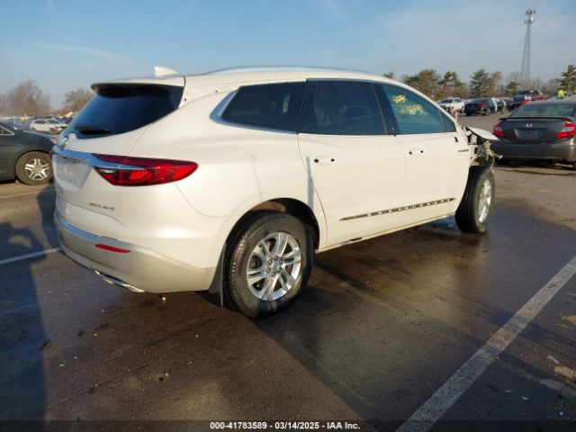 5GAERBKW5JJ159814 Buick Enclave Essence