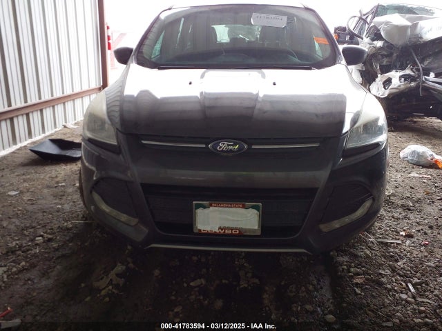 1FMCU9G9XFUA62125 Ford ESCAPE SE