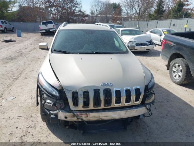 1C4PJMCS4EW278677 Jeep Cherokee Latitude