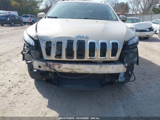 1C4PJMCS4EW278677 Jeep Cherokee Latitude