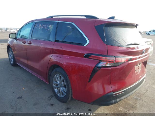 5TDKRKEC0NS093524 Toyota SIENNA LE