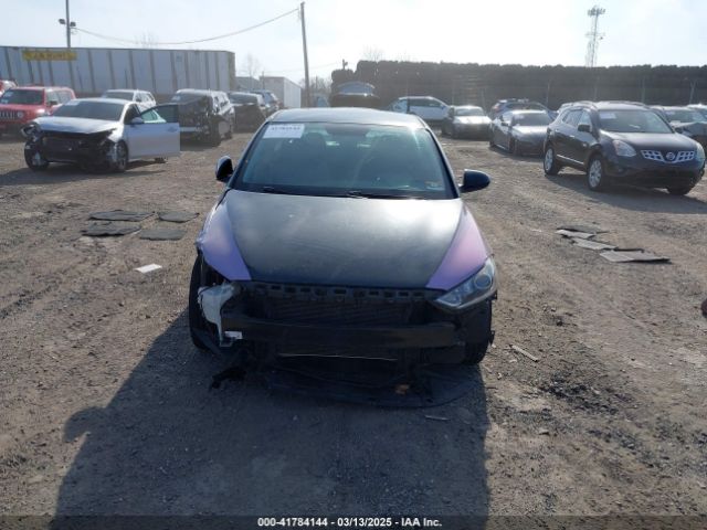 5NPD84LFXHH050047 Hyundai ELANTRA SE