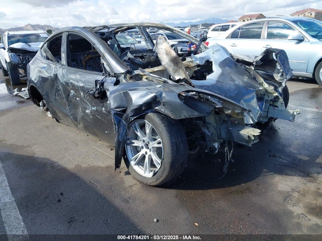 2024 TESLA MODEL Y 7SAYGDEEXRF993258 Photo 0